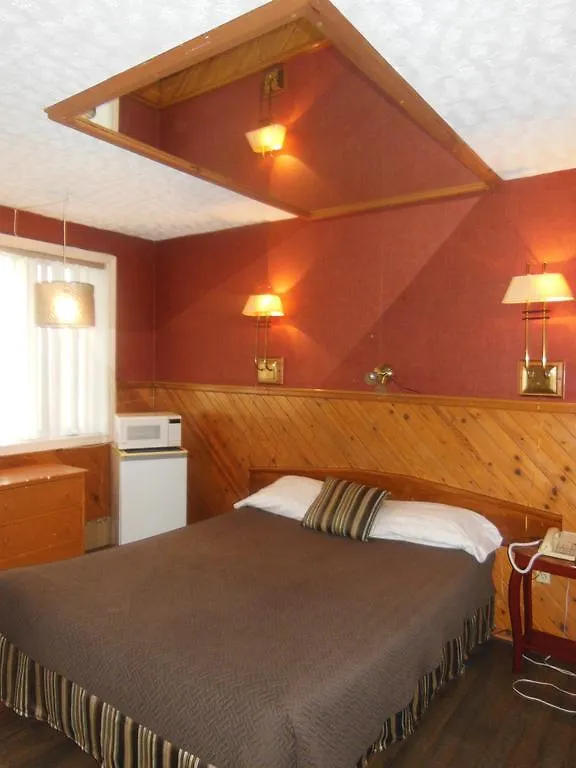 מונטריאול Motel Le Paysan