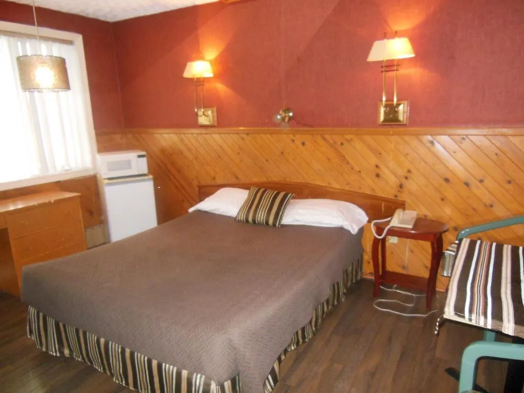 Motel Le Paysan Montreal 2*,  Canada